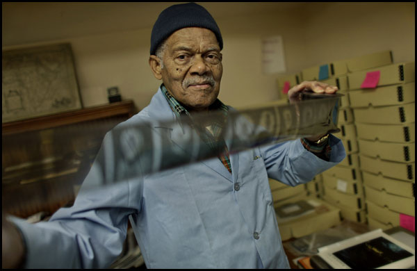 Longtime Hampton University Photographer Reuben Burrell Dies