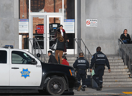 4 San Francisco Cops Investigated For Sending Racist Text Messages ...