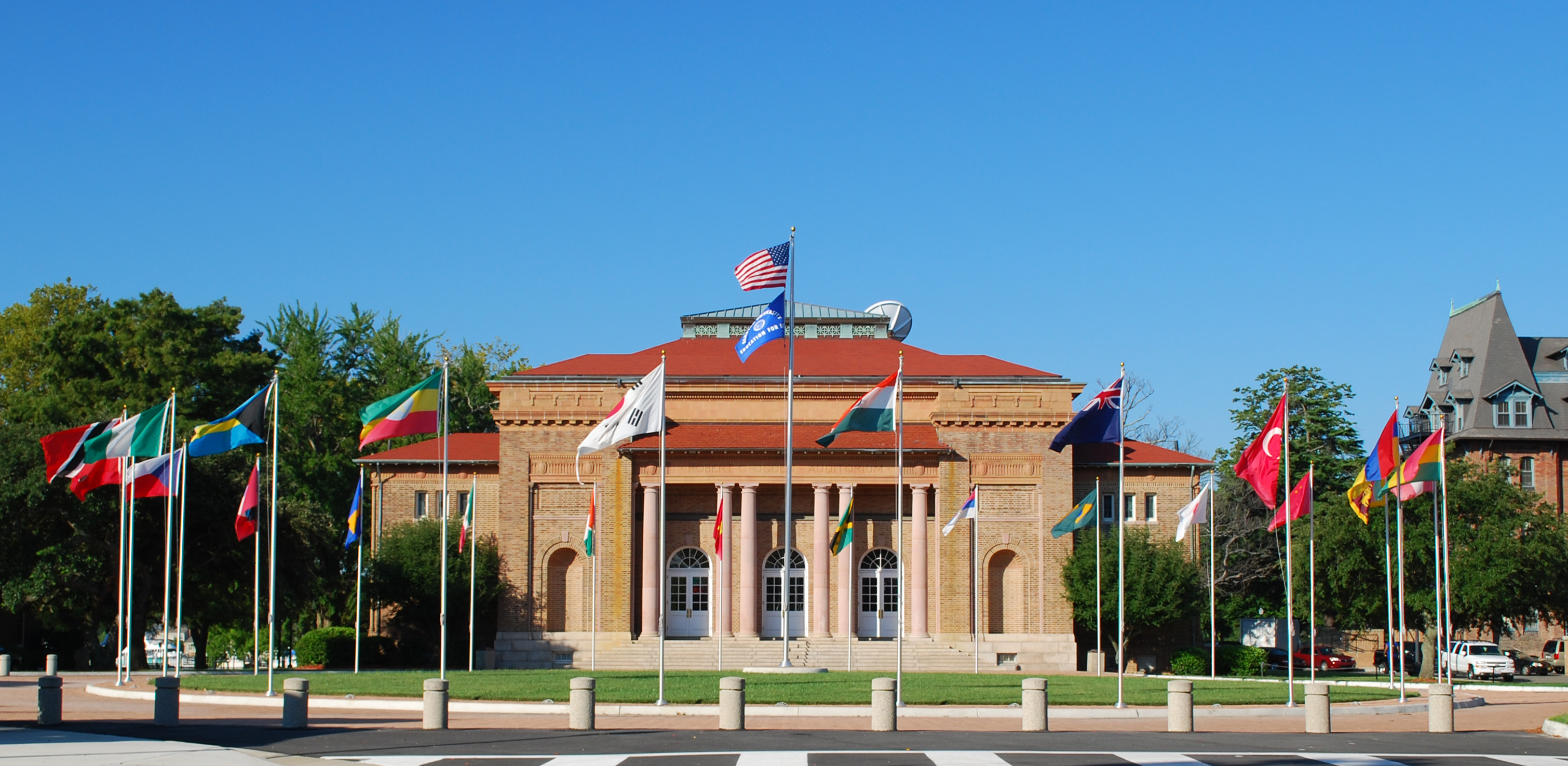 I Love My HBCU — Hampton University [Q&A Series] - HBCU Buzz