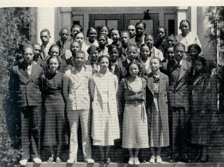 Lt. Lillian W. Duncan graduation group photo