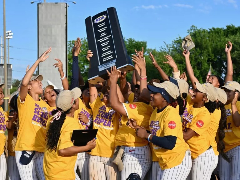 Howard Softball