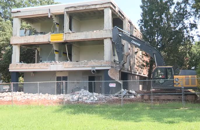 JCSU Begins Liston Hall Demolition, Reshapes Campus